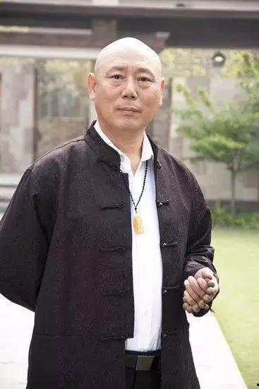 演员李成儒,影视界的老戏骨，演绎人生百态