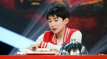 王源学校生活照,王源青春校园生活剪影